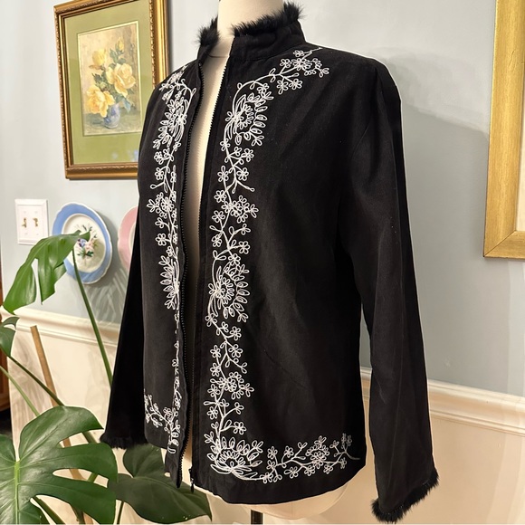Vintage Black Corduroy Jacket Large Embroidered Fur Trim Whimsigoth Penny Lane - Picture 3 of 9